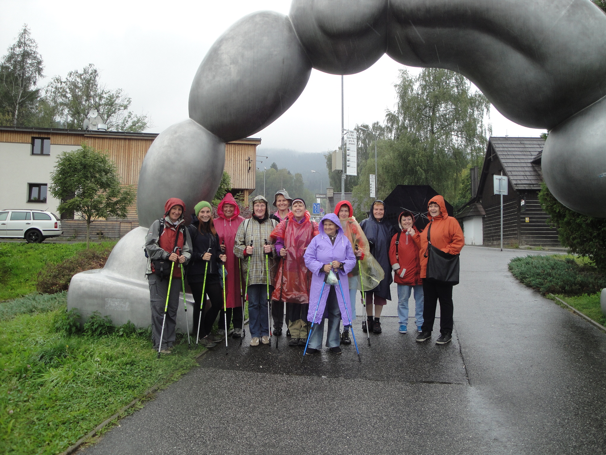 Srpnová nordic walking výzva – zdolání Ještědu v dešti